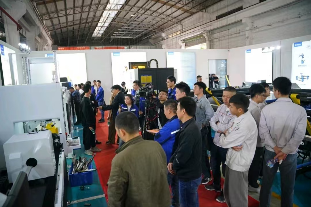 現(xiàn)場(chǎng)低1 現(xiàn)場(chǎng)低1